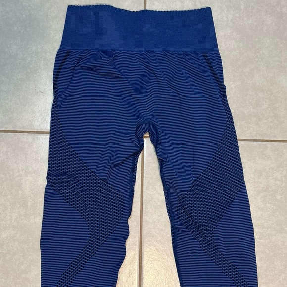 Gymshark Blue Textured Leggings - Picture 2 of 9